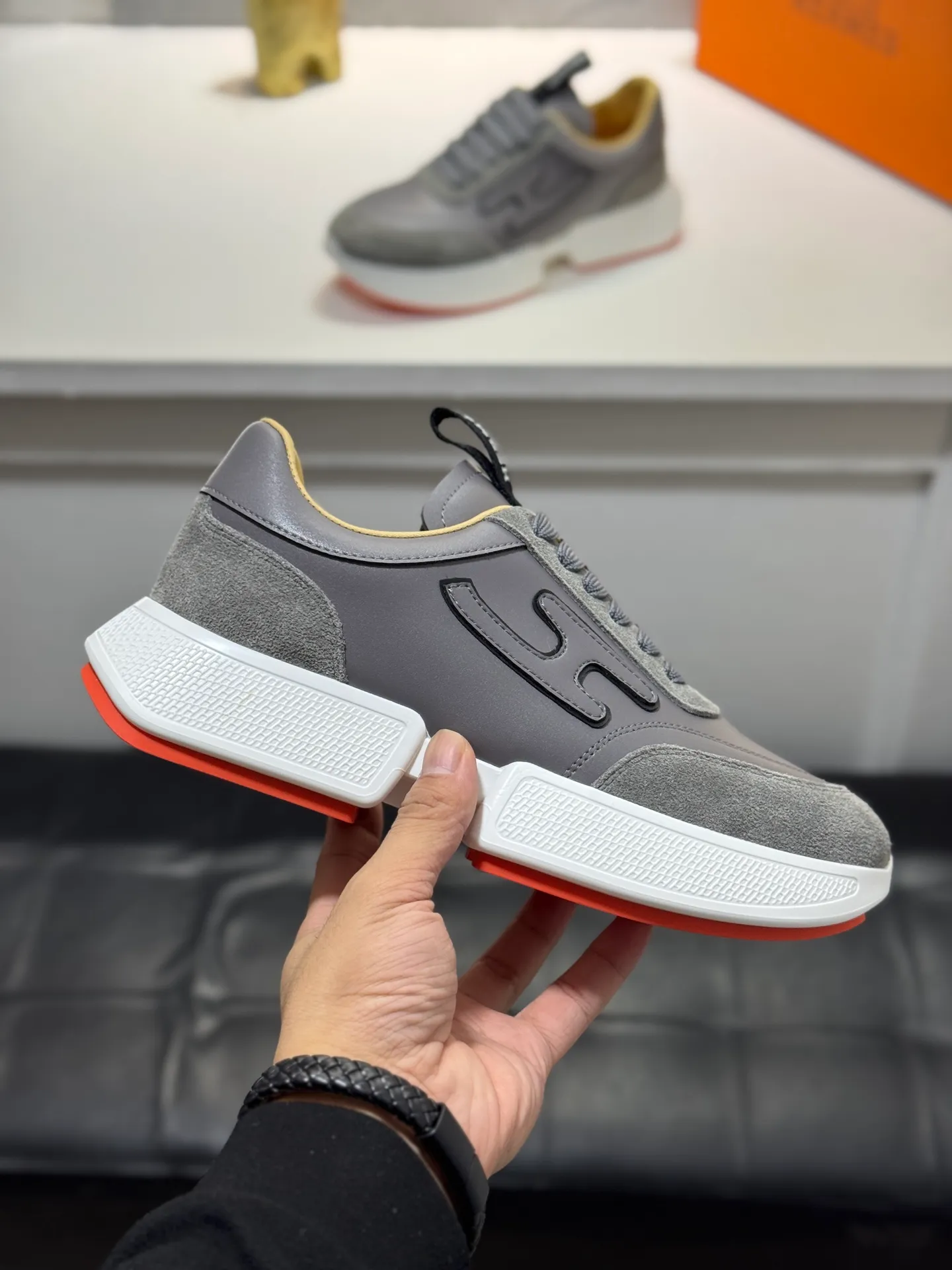 Men's shoes 💰480【New style】🪷🪷Top quality goods🇮🇹🇮🇹New style "Hermès" Hermès top purchasing agent🔍🔍New products from men's counter The upper is made of cowhide leather ~ Sole: The original factory's exclusive movable molded foam outsole, light ~ super comfortable, original factory follow-up goods, 🔍🔍 high quality, can be entered and exited the counter at will, multiple colors are available, welcome to compare Size: 38-44 (45. Customized
